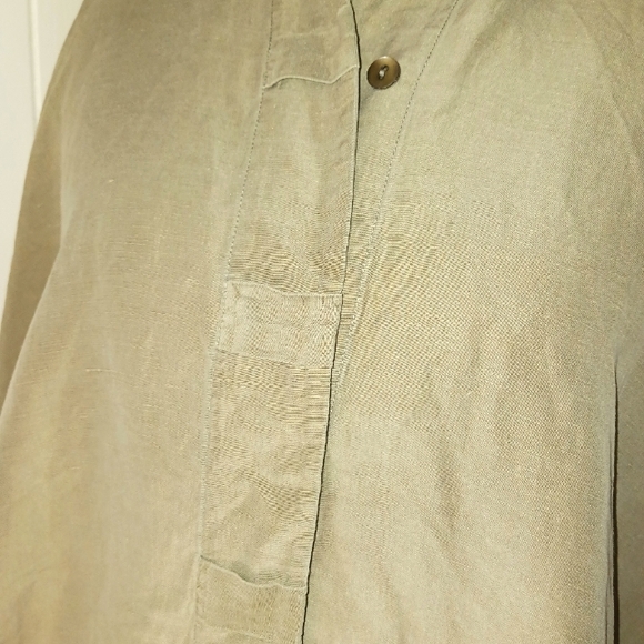 Eileen Fisher Button down linen/silk Blouse Sz XS (Fits bigger) - Picture 4 of 6